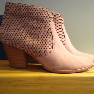 Frye Jennifer Blush Pink Suede Booties 8.5